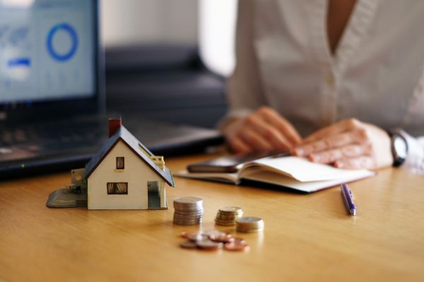 Trouvez l'agence immobilière qui transformera votre projet